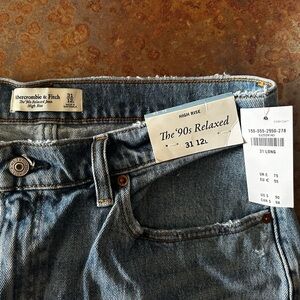 High Rise 90s Relaxed Jean